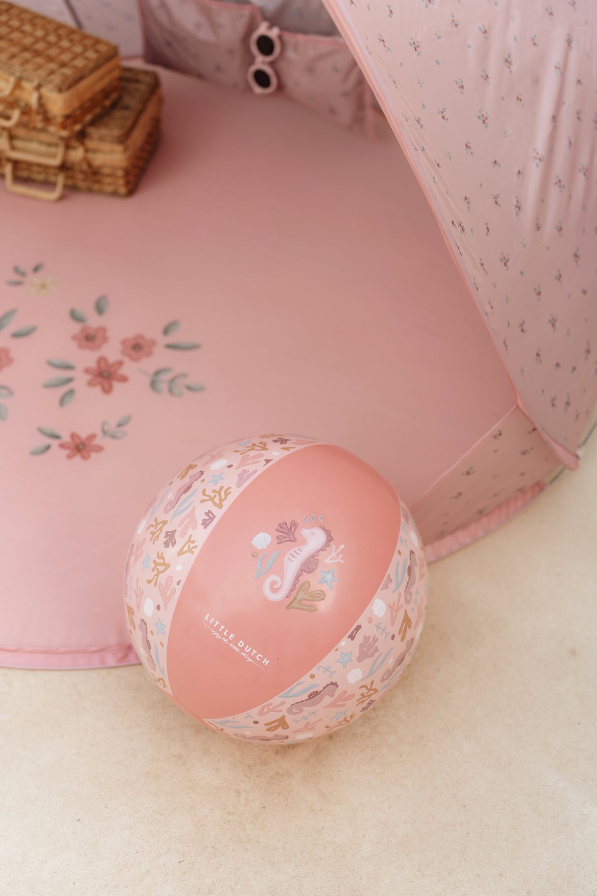 Little Dutch Beach Ball Ocean Dreams Pink