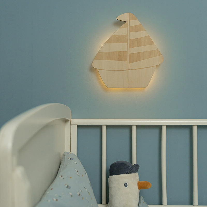 Wandlampe aus Holz Boot