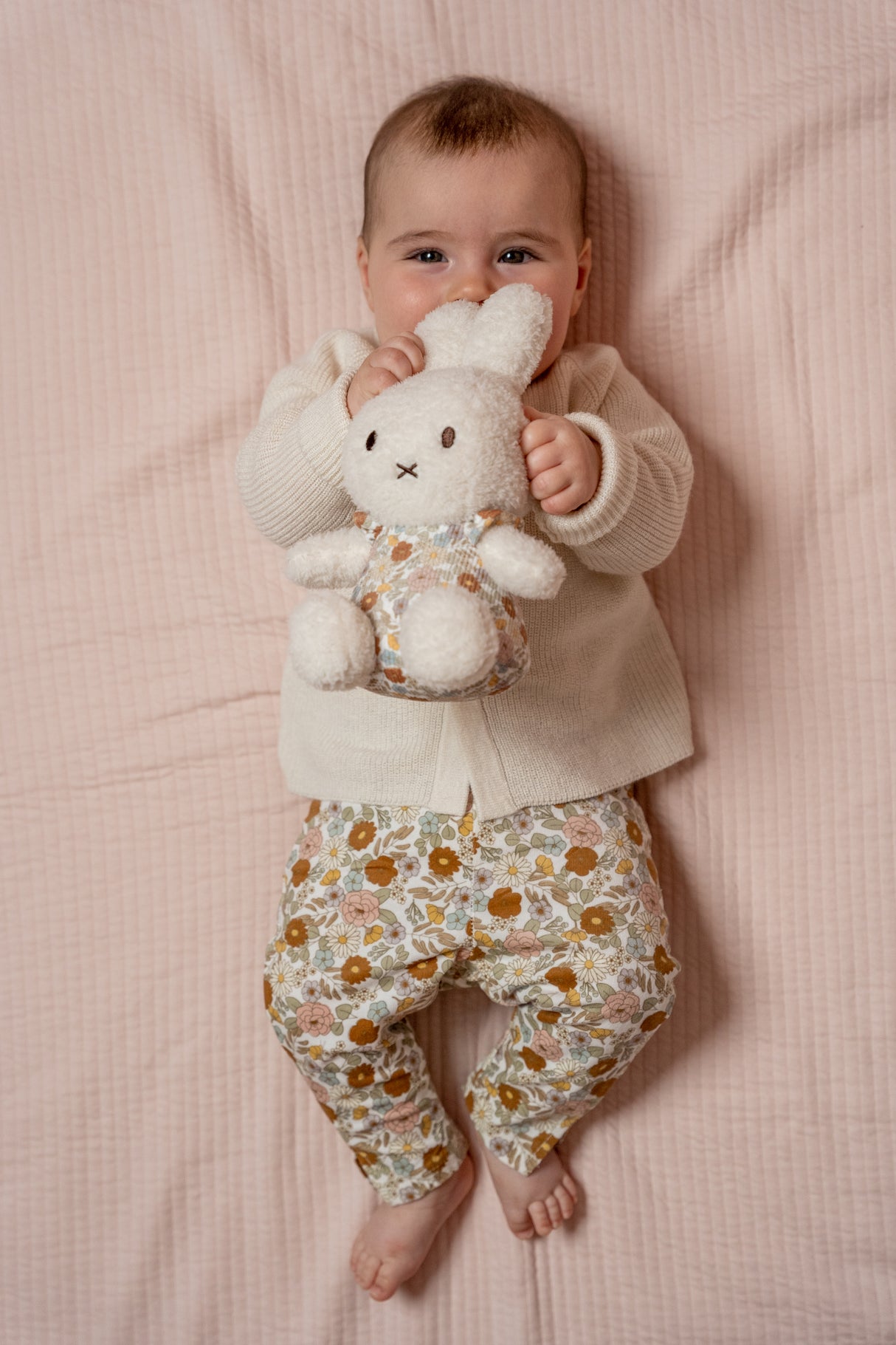 Vintage Little Flowers Cuddle 25cm